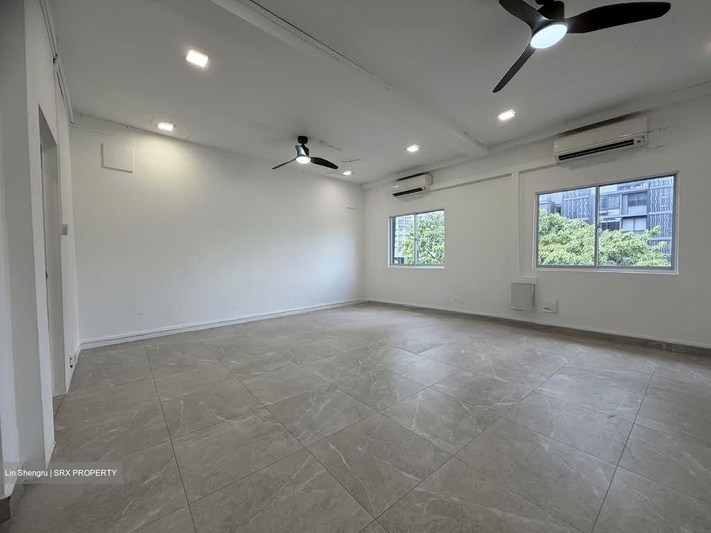 Lavender Street (D12), Office #537695111